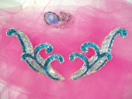 0097  Turquoise & Silver Mirror Pair Sequin Beaded Appliques 5.5"