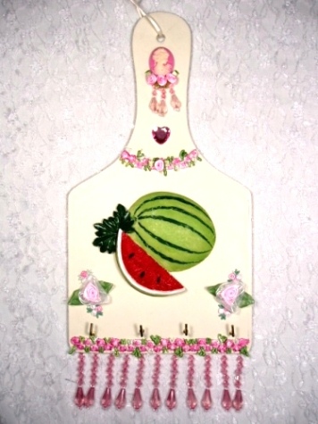 0124B  Pink Victorian Watermelon Key Holder Plaque-key,holder,watermelon,plaque,fruit,victorian,cameo,