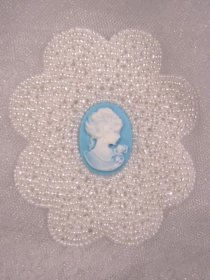0192  White Pearl Victorian Cameo Beaded Appliques 3.75"