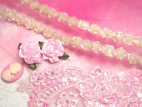 0248  Ivory Crystal AB Sequin Floral Trim 1/2"