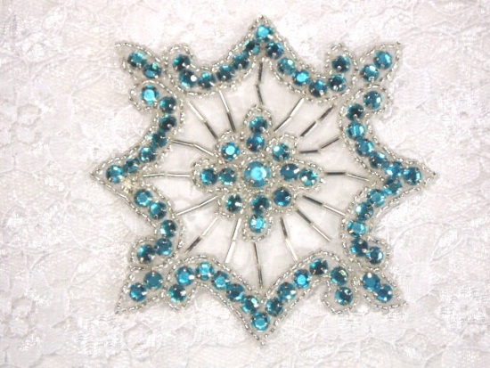 0260  Turquoise Jewel Silver Beaded Rhinestone Applique 4"
