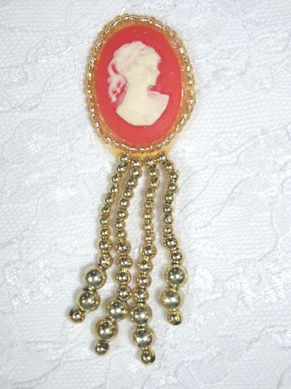 0340  Gold / Orange Victorian Cameo Dangle Sequin Applique 3.25"