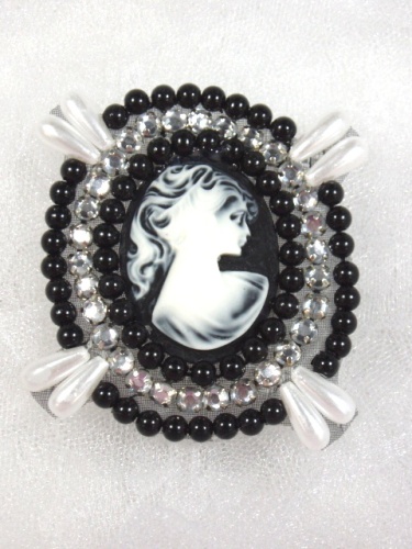 0388  Black Beaded Clear Rhinestone Cameo Applique 2.75"