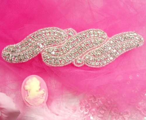 0471  Genuine Rhinestone Designer  Beaded Applique  5.5"