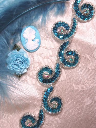 T8136  Turquoise Rhinestone Curl Sequin Beaded Trim