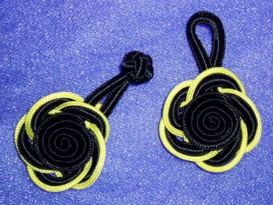 0250  Black & Yellow Frog Button Closure 3.75"