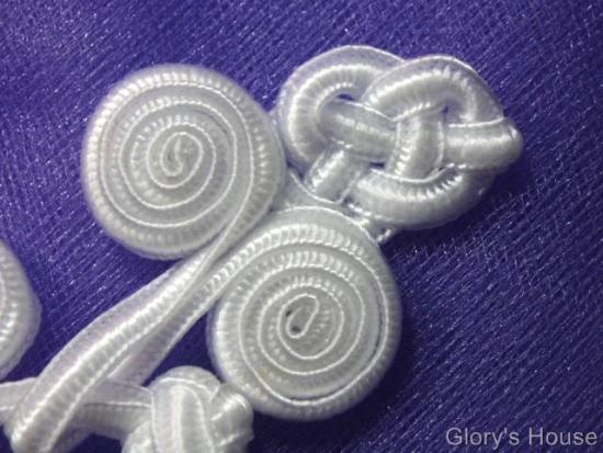 0251  White Triple Swirl Frog Button Closure 4"