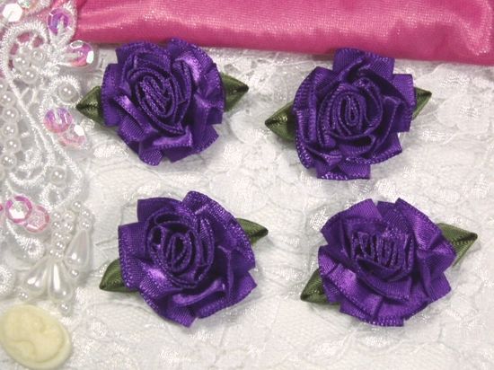 L22  Lot of 4 Purple Floral Rose Flower Appliques 1.5"