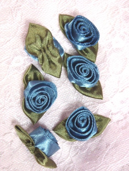 L51  Set of ( 6 ) Blue Ribbon Rose Flower Appliques