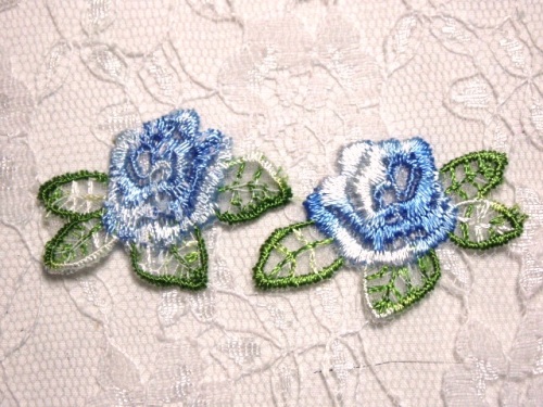 AC107 Blue Rose Floral Mirror Pair Embroidered Appliques