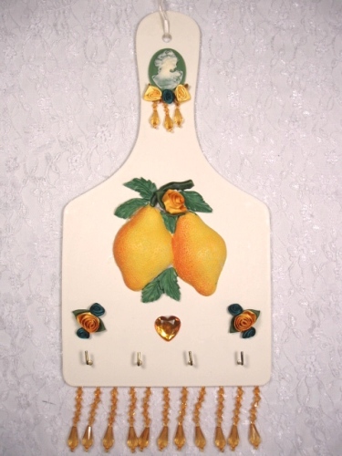 0124C  Yellow Victorian Lemon Key Holder Plaque