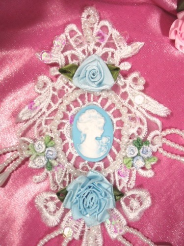 VG35  White Lt. Blue Venise Lace Cameo Applique 7.5"-white,embellishment,blue,victorian,cameo,applique,venise,lace,venice