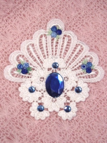 VG42   White Blue Jewel Venise Lace Applique 4"