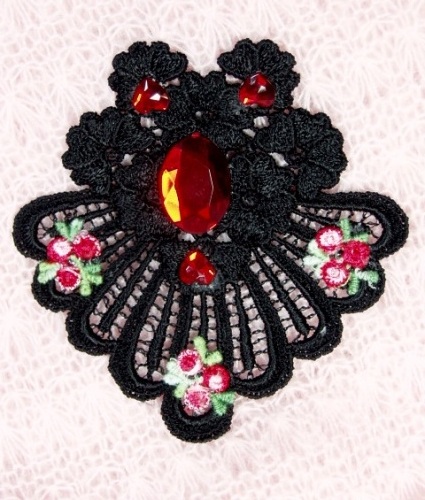 VG43   Black Red Heart Jewel Venise Lace Applique 4"