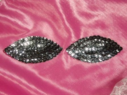 K8263   Gunmetal  Eye Pair Sequin  Appliques  2.5"-embellishment,sewing,clothing,sequin,beaded,bead,sequins,applique,claw,mini,small,gunmetal,eye