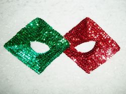K50M  Red & Green   Mask Sequin Applique 9"
