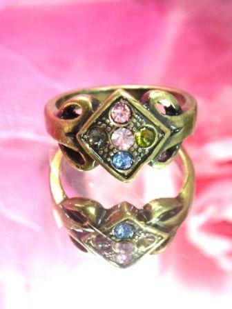 640  MultiColor Rhinestone Antique Gold Vintage Ring sz. 8.75