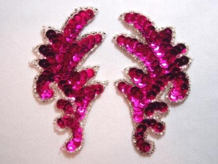 K8256   Fuchsia Mini Claw Pair Sequin Beaded Appliques 3.5"