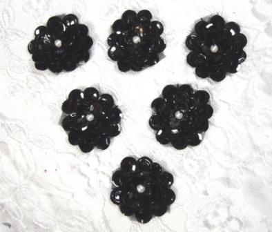AT8900 Set of ( 6 ) Black  with White Pearl Flower Sequin  Appliques 1"