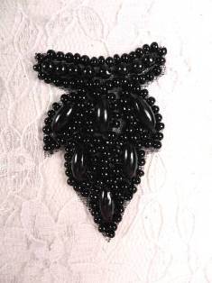 AFS3639 Black Beaded Cluster Applique 1.75"