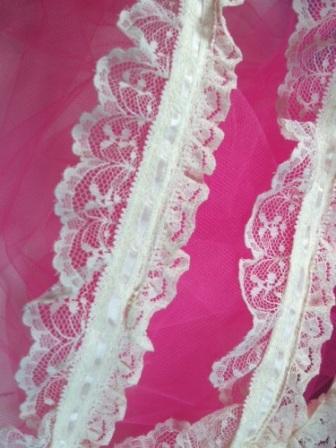 C109  Ivory Ruffled Lace Satin Trim 2"
