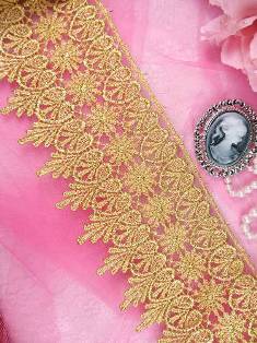 C182 Gold Metallic Shimmering Hearts Victorian Venice Lace Trim  4"