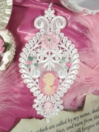 VG10   White Pink Venise Lace Cameo  Applique 5.5"-pink,venise,venice,lace,cameo