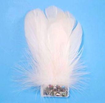 FE4167   White Beaded Victorian Feather Brooch / Applique-white,feather,fur,brooch,applique,rhinestone
