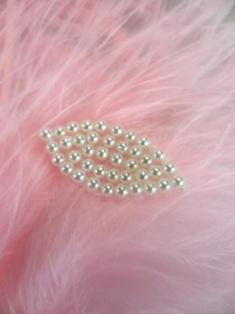 FS191 White Pearl Eye Beaded Applique 1"
