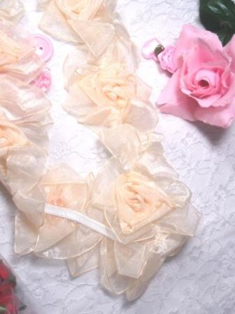 L28  Ivory Organza Floral Sewing Trim 2.5"