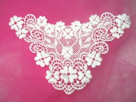 L67  White Venise Lace  Collar Applique 6"