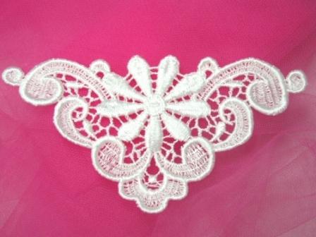 L68  White Venise Lace  Collar Applique 5.75"