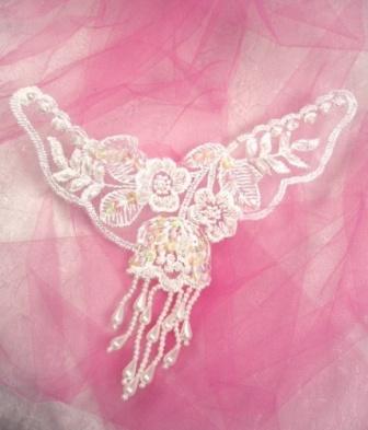 L7F  White Venise Lace Dangle Applique 7"