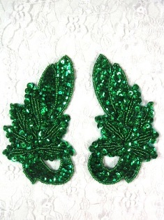 MA118  Kelly Green Sequin Beaded  Mirror Pair Appliques  4.25"