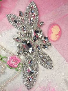 TS19 Silver Crystal Clear Rhinestone Applique Embellishment  5.75"