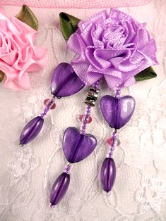VD32  Lavender Purple Heart Floral Dangle Beaded Applique