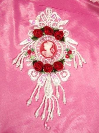 VG26  White Red Venise Lace Cameo Applique 7.5"-white,embellishment,red,victorian,cameo,applique,venise,lace,venice