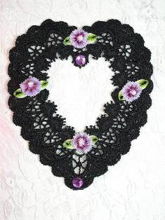 VG52 Black Lavender Picture Frame Venise Lace Heart Applique 4.5"