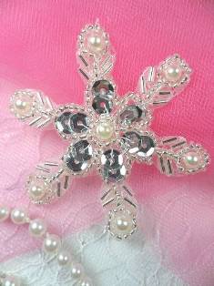 XR72  Silver Pearl Snowflake Beaded Sequin Applique 2.5"