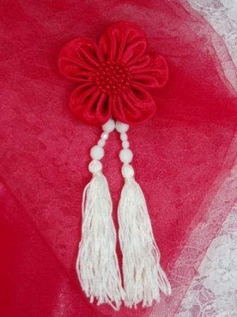 VD6  Red Floral Dangle Beaded Tassel Applique 6"