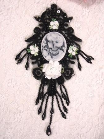VG28  Black White Venise Lace Cameo Applique 7.5"-white,embellishment,black,victorian,cameo,applique,venise,lace,venice